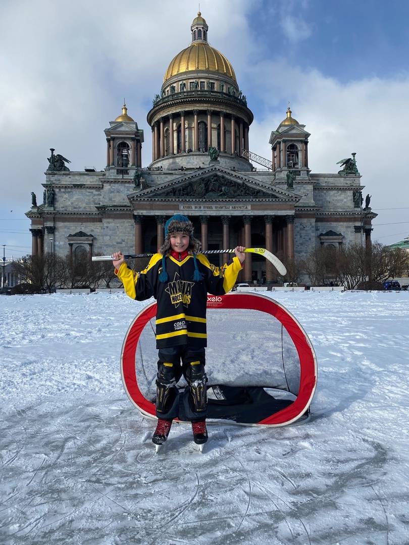 Хоккей санкт петербург. Подъем на Исаакиевский собор. Второй Исаакиевский собор. Исаакиевский собор референсы. Исаакиевский собор фото сверху.